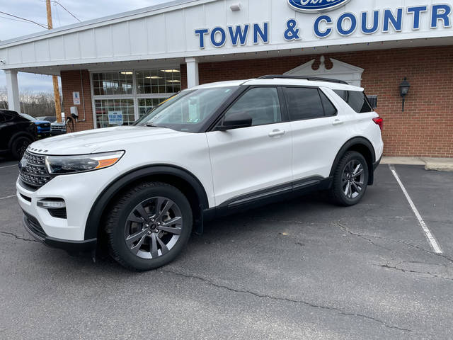2021 Ford Explorer XLT 4WD photo