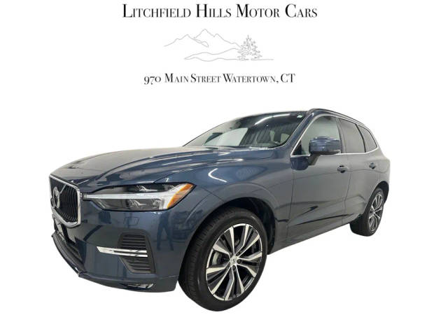2022 Volvo XC60 Momentum AWD photo