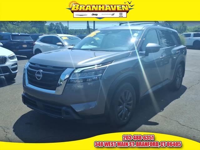 2022 Nissan Pathfinder SV 4WD photo