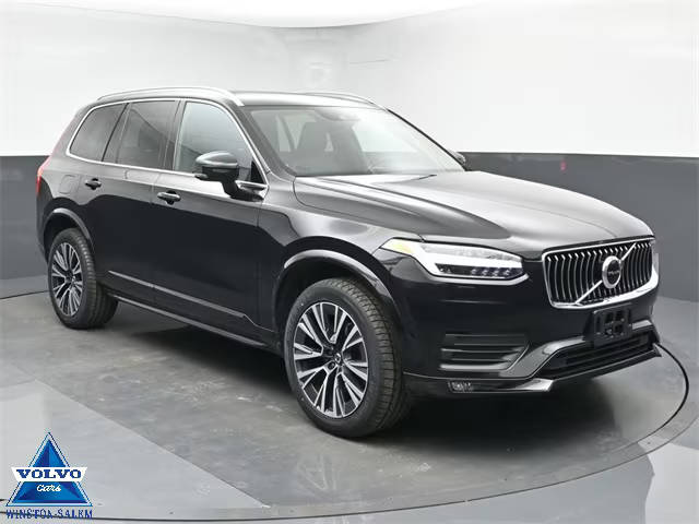 2022 Volvo XC90 Momentum AWD photo