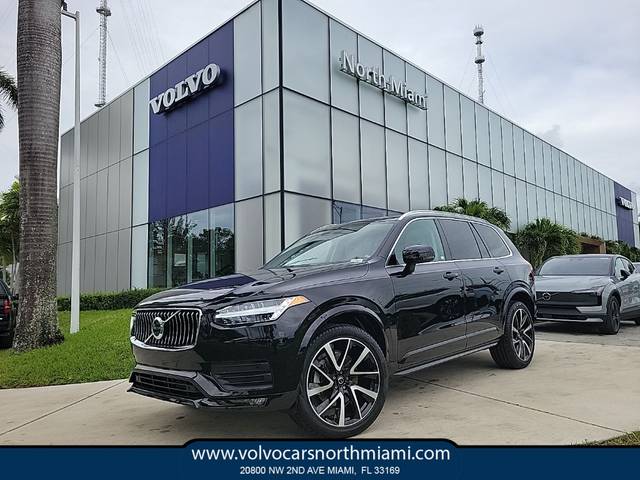 2022 Volvo XC90 Momentum AWD photo