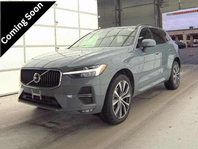 2022 Volvo XC60 Momentum AWD photo