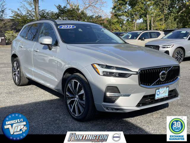 2022 Volvo XC60 Momentum AWD photo