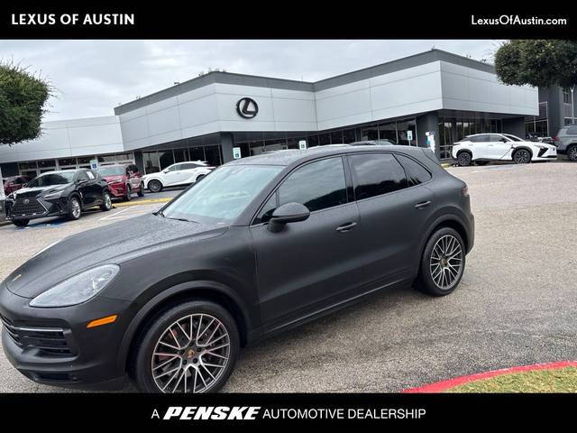 2021 Porsche Cayenne AWD photo