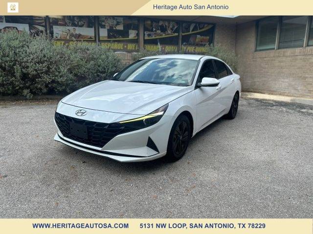 2022 Hyundai Elantra SEL FWD photo