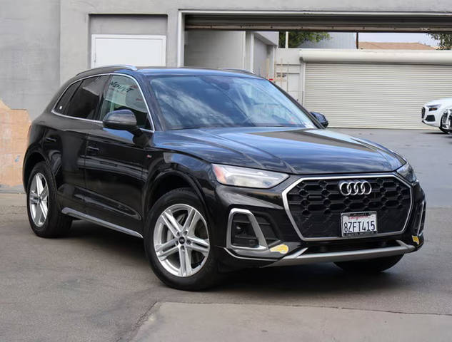 2022 Audi Q5 S line Premium AWD photo