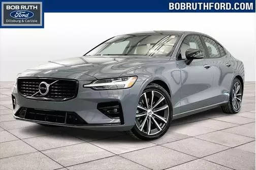 2022 Volvo S60 Momentum AWD photo