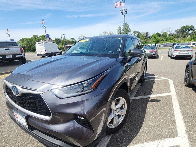 2021 Toyota Highlander Hybrid LE AWD photo