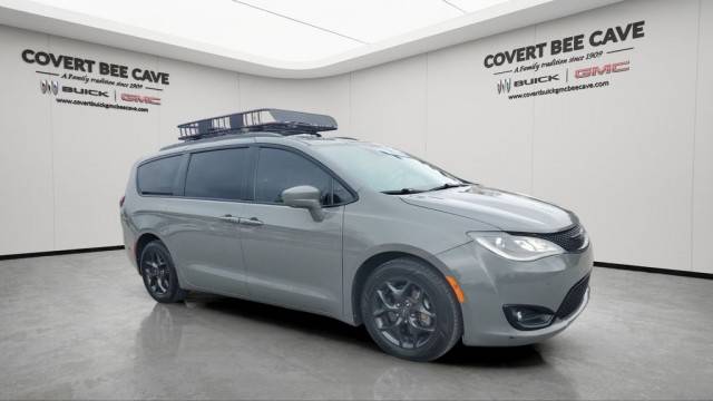2020 Chrysler Pacifica Minivan Touring L Plus FWD photo