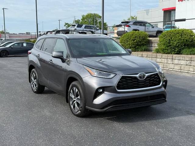 2021 Toyota Highlander XLE AWD photo