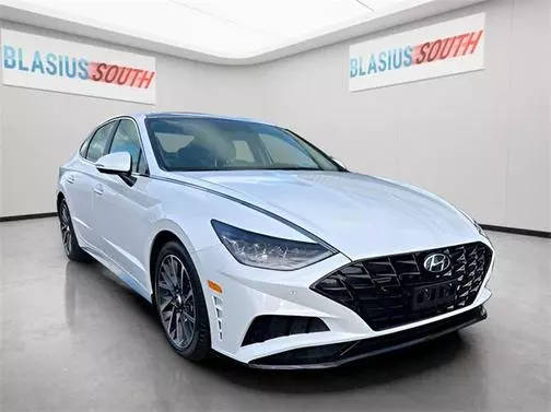 2022 Hyundai Sonata Limited FWD photo