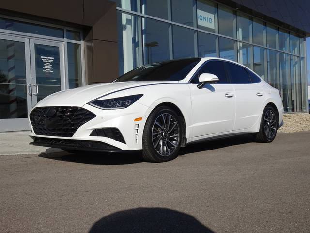 2022 Hyundai Sonata Limited FWD photo