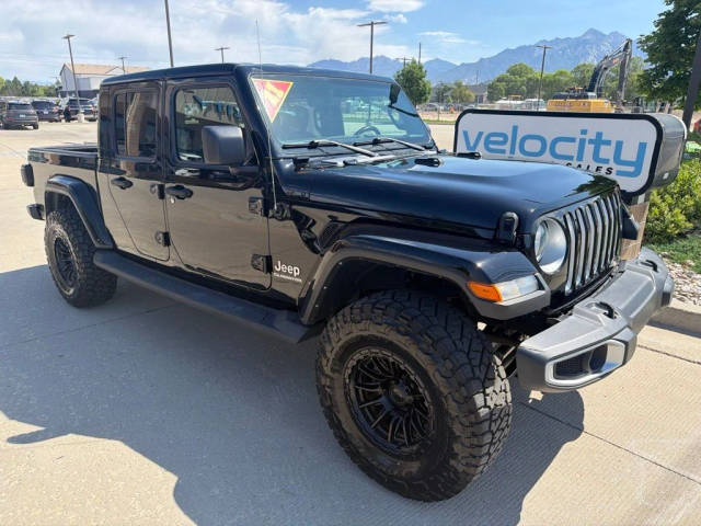 2021 Jeep Gladiator Overland 4WD photo