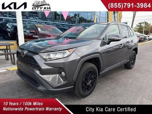 2021 Toyota RAV4 XLE FWD photo
