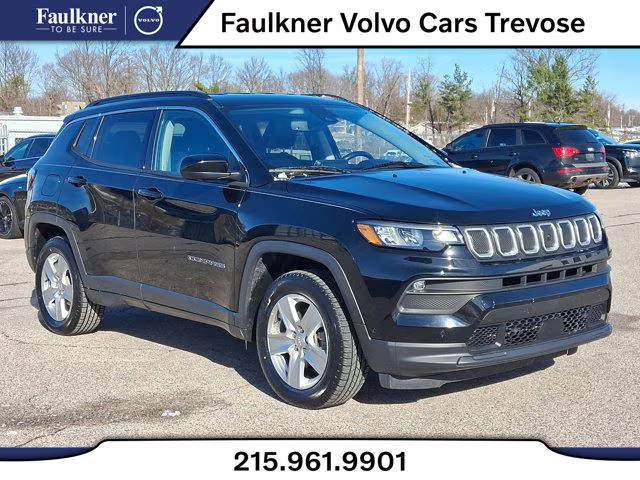 2022 Jeep Compass Latitude 4WD photo