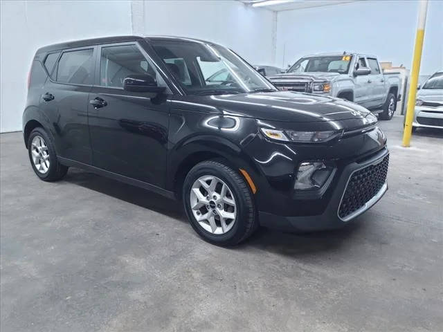 2022 Kia Soul LX FWD photo