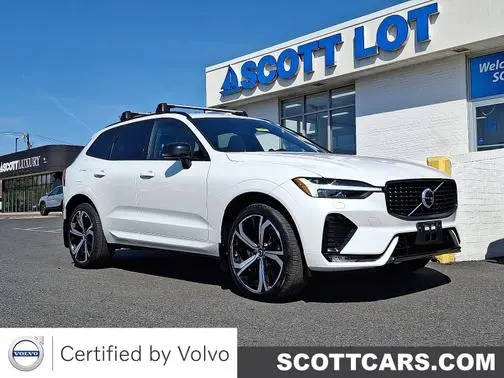 2022 Volvo XC60 R-Design AWD photo
