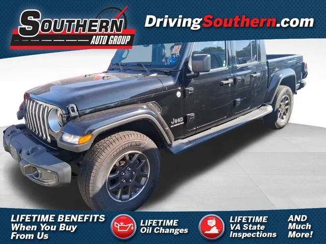2021 Jeep Gladiator Overland 4WD photo