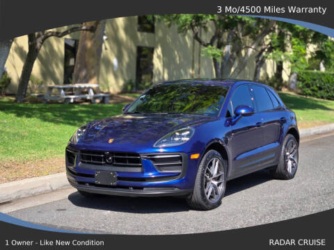 2022 Porsche Macan AWD photo