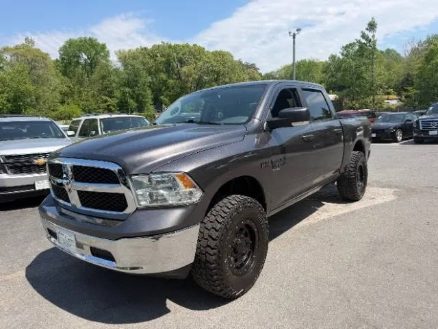 2019 Ram 1500 SLT 4WD photo