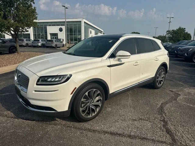 2021 Lincoln Nautilus Reserve AWD photo