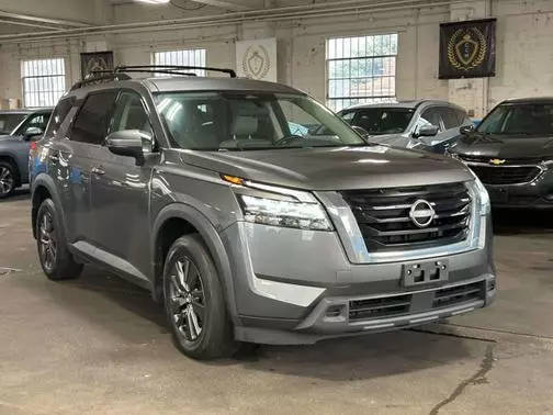 2022 Nissan Pathfinder SV 4WD photo