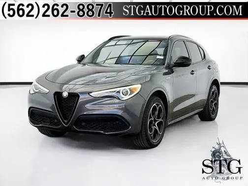 2022 Alfa Romeo Stelvio Veloce AWD photo
