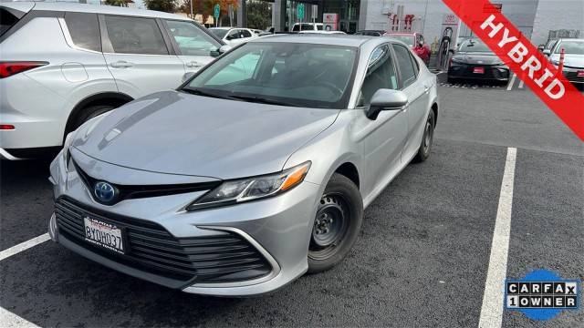 2022 Toyota Camry Hybrid LE FWD photo