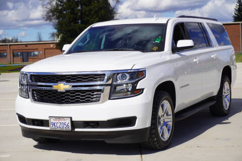 2019 Chevrolet Suburban LT RWD photo
