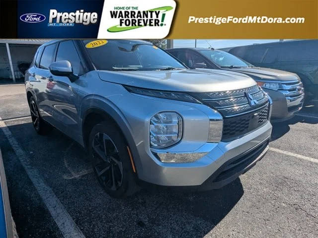 2022 Mitsubishi Outlander ES FWD photo