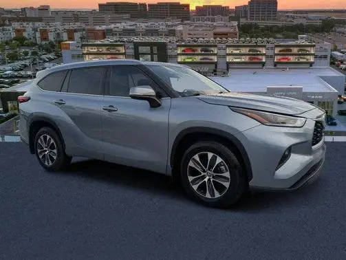 2021 Toyota Highlander XLE AWD photo