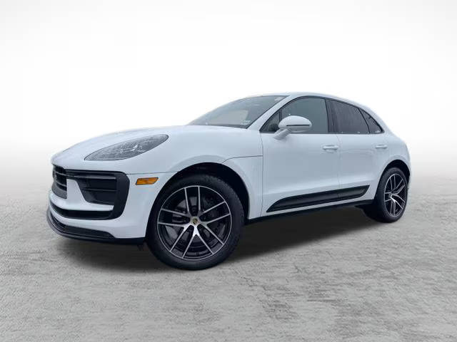 2022 Porsche Macan  AWD photo