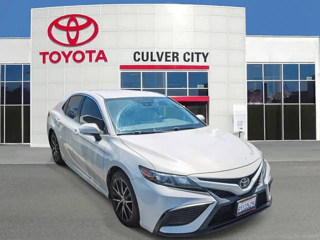 2022 Toyota Camry SE FWD photo