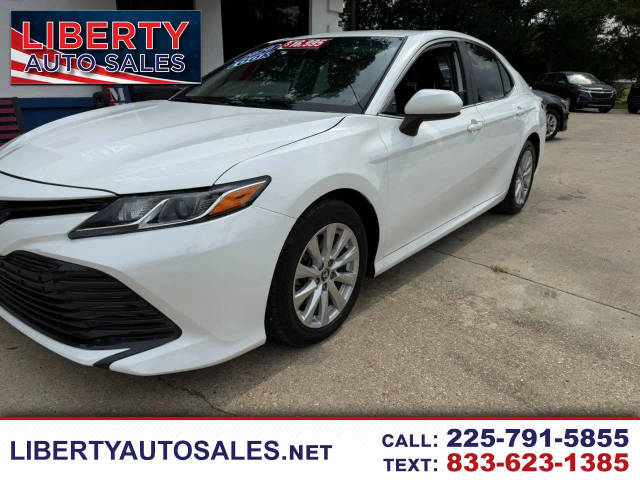 2020 Toyota Camry LE FWD photo