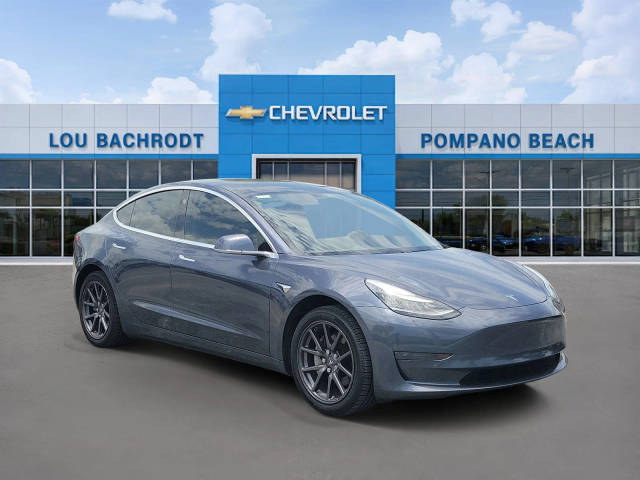 2020 Tesla Model 3 Standard Range RWD photo