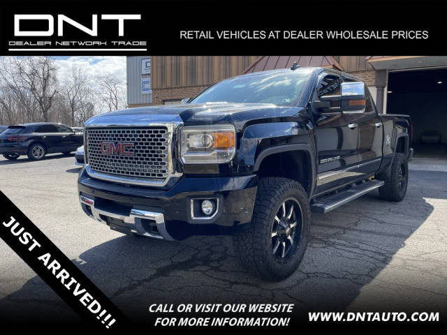 2015 GMC Sierra 2500HD Denali 4WD photo