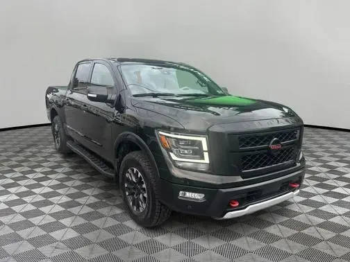 2020 Nissan Titan PRO-4X 4WD photo
