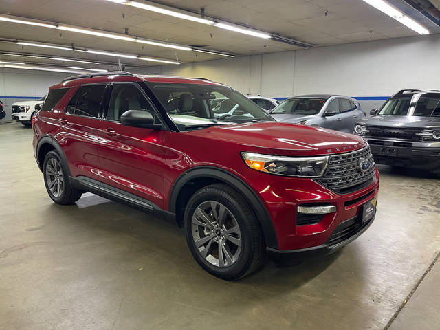 2021 Ford Explorer XLT 4WD photo
