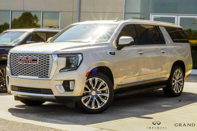 2021 GMC Yukon XL Denali RWD photo