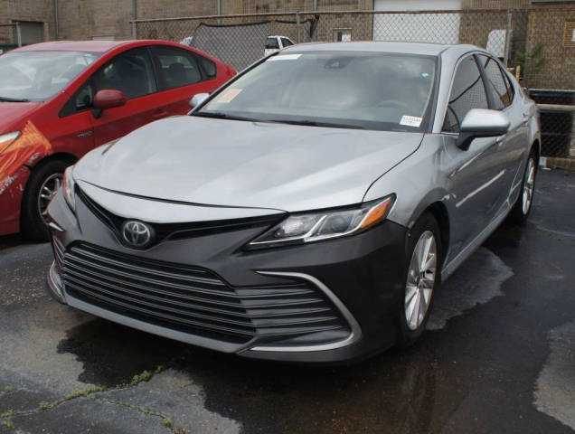 2022 Toyota Camry LE FWD photo