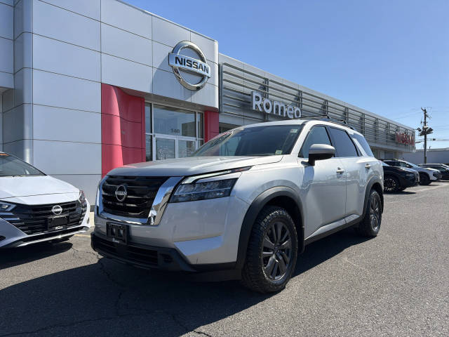2022 Nissan Pathfinder SV 4WD photo