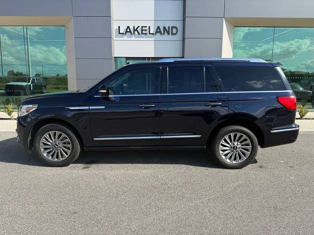 2021 Lincoln Navigator Standard RWD photo