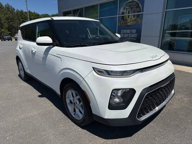 2022 Kia Soul LX FWD photo