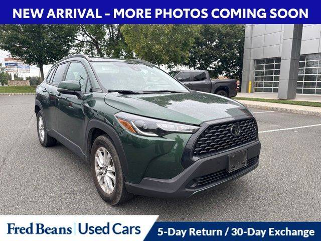 2022 Toyota Corolla Cross LE AWD photo