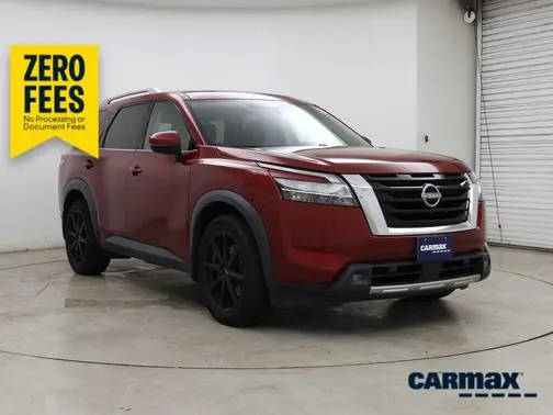 2022 Nissan Pathfinder SL 4WD photo