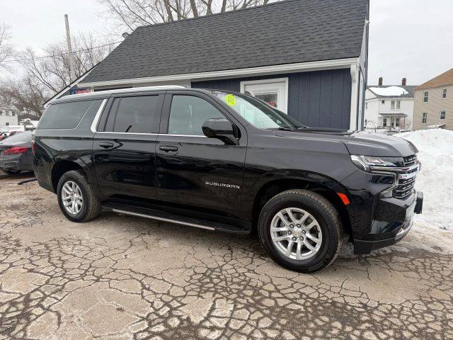2021 Chevrolet Suburban LT 4WD photo