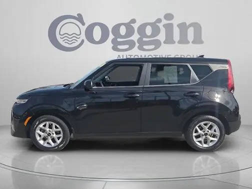 2022 Kia Soul S FWD photo