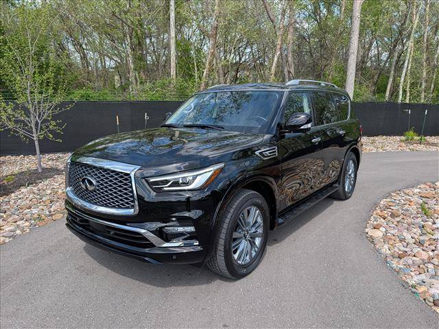 2022 Infiniti QX80 LUXE 4WD photo