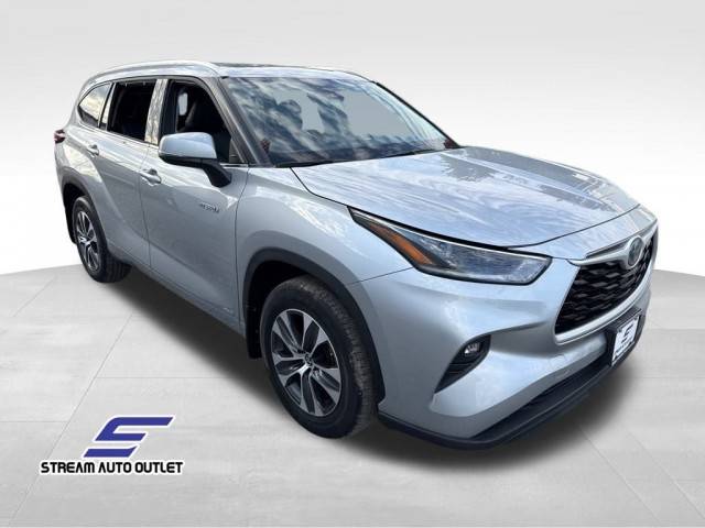 2021 Toyota Highlander Hybrid XLE AWD photo