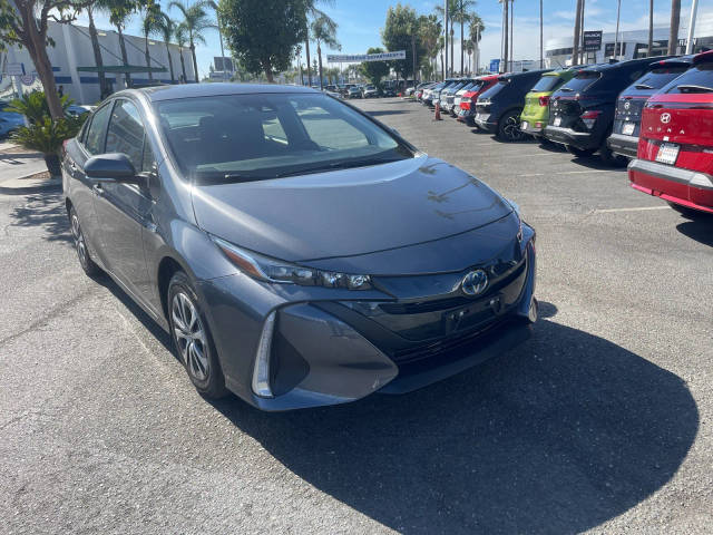 2022 Toyota Prius Prime LE FWD photo